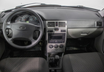 Подержанный автомобиль LADA (ВАЗ) Priora Hatchback 2011 года (13 фото)