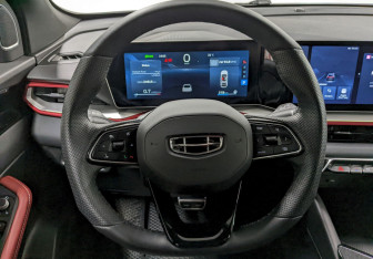 Подержанный автомобиль Geely Coolray 2024 года (25 фото)