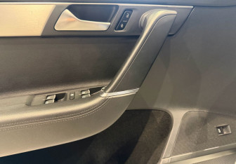 Подержанный автомобиль Volkswagen Passat Sedan 2013 года (18 фото)