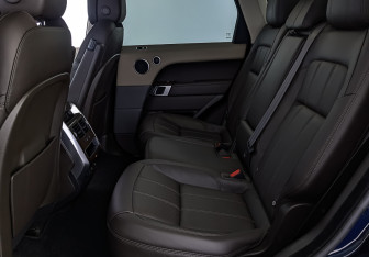 Подержанный автомобиль Land Rover Range Rover Sport 2021 года (18 фото)