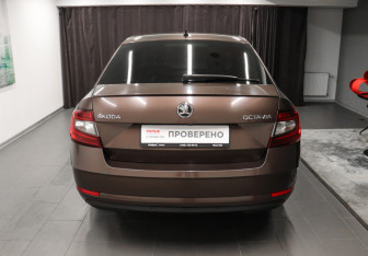 Подержанный автомобиль Skoda Octavia Liftback 2019 года (11 фото)