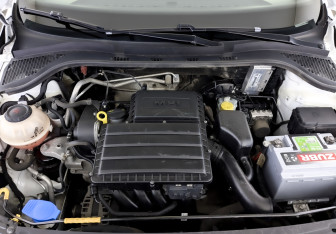 Подержанный автомобиль Skoda Rapid Liftback 2017 года (9 фото)