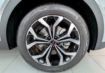 Новый Hongqi HS7 2025 (7 фото)