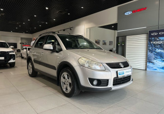 Подержанный автомобиль Suzuki SX4 Hatchback 2009 года (3 фото)