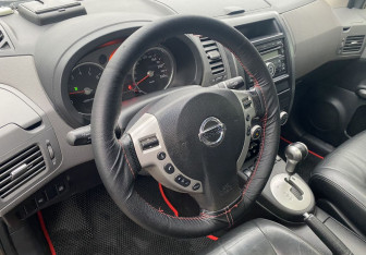 Подержанный автомобиль Nissan X-Trail 2007 года (13 фото)