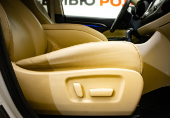 Подержанный автомобиль Toyota Highlander 2014 года (23 фото)