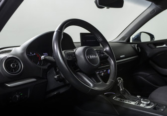 Подержанный автомобиль Audi A3 Sedan 2019 года (9 фото)
