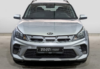 Подержанный автомобиль Kia Rio Hatchback 2021 года (2 фото)