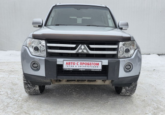 Подержанный автомобиль Mitsubishi Pajero 2008 года (2 фото)