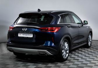 Подержанный автомобиль Infiniti QX50 2018 года (5 фото)