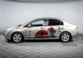 Подержанный автомобиль Honda Civic Sedan 2007 года (8 фото)
