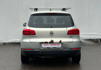 Подержанный автомобиль Volkswagen Tiguan 2012 года (6 фото)