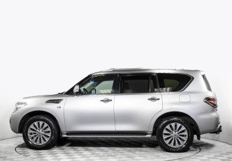 Подержанный автомобиль Nissan Patrol 2014 года (8 фото)