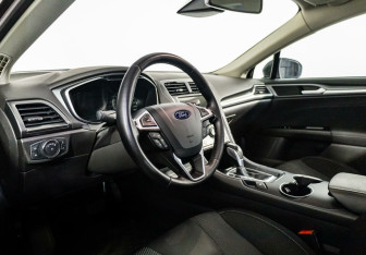 Подержанный автомобиль Ford Mondeo Sedan 2017 года (7 фото)