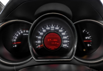 Подержанный автомобиль Kia Ceed Hatchback 2014 года (16 фото)