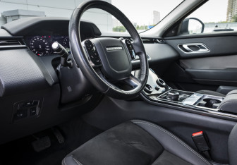 Подержанный автомобиль Land Rover Range Rover Velar 2019 года (10 фото)