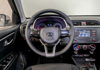 Подержанный автомобиль Kia Rio Hatchback 2021 года (21 фото)