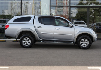 Подержанный автомобиль Mitsubishi L200 2012 года (4 фото)