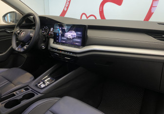 Подержанный автомобиль Skoda Octavia Liftback 2021 года (7 фото)