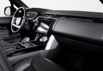 Подержанный автомобиль Land Rover Range Rover 2023 года (9 фото)