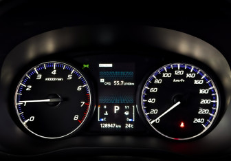 Подержанный автомобиль Mitsubishi Outlander 2016 года (13 фото)