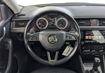 Подержанный автомобиль Skoda Octavia Liftback 2018 года (26 фото)