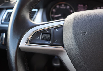 Подержанный автомобиль Skoda Rapid Liftback 2014 года (15 фото)