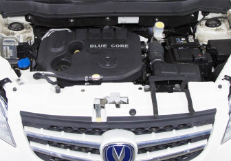 Подержанный автомобиль Changan CS35 2016 года (6 фото)