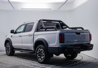 Подержанный автомобиль JAC T9 2024 года (6 фото)