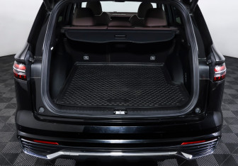 Подержанный автомобиль Geely Monjaro 2023 года (10 фото)