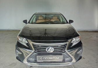 Подержанный автомобиль Lexus ES 2016 года (2 фото)