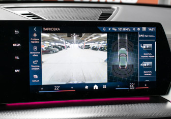 Подержанный автомобиль BMW X2 2024 года (22 фото)