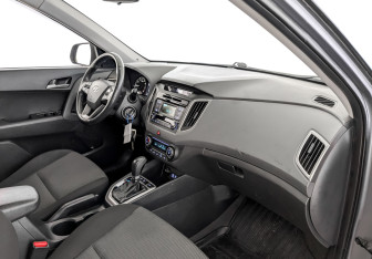 Подержанный автомобиль Hyundai Creta 2018 года (11 фото)