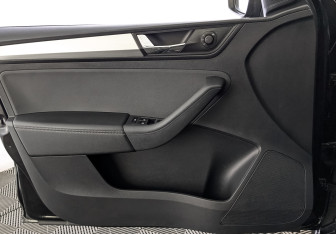 Подержанный автомобиль Skoda Rapid Liftback 2020 года (19 фото)