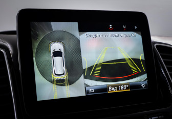 Подержанный автомобиль Mercedes-Benz GLE 2017 года (21 фото)