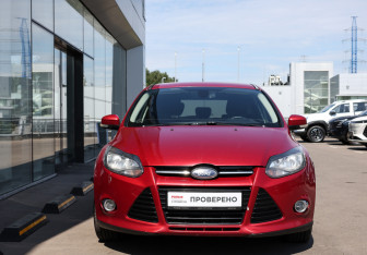 Подержанный автомобиль Ford Focus Hatchback 2012 года (2 фото)
