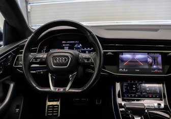 Подержанный автомобиль Audi Q8 2019 года (7 фото)