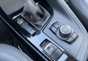 Подержанный автомобиль BMW X1 2016 года (17 фото)