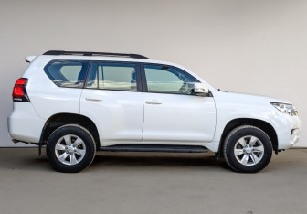 Подержанный автомобиль Toyota Land Cruiser Prado 2018 года (4 фото)