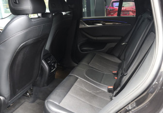 Подержанный автомобиль BMW X4 2019 года (14 фото)