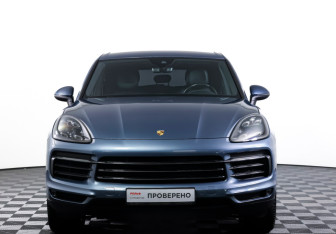 Подержанный автомобиль Porsche Cayenne 2018 года (2 фото)