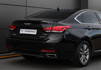 Подержанный автомобиль Genesis G80 2017 года (25 фото)
