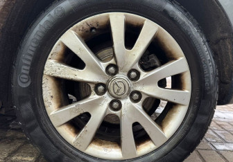 Подержанный автомобиль Mazda 3 Sedan 2007 года (13 фото)