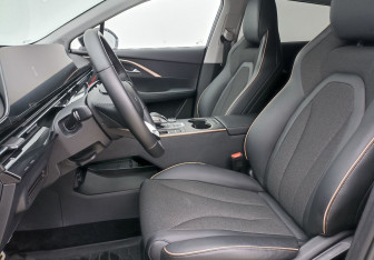 Подержанный автомобиль Omoda C5 2024 года (10 фото)