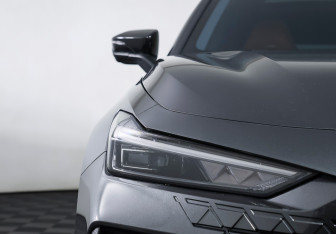 Подержанный автомобиль Changan UNI-V 2023 года (25 фото)