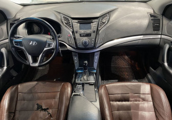 Подержанный автомобиль Hyundai i40 Wagon 2015 года (10 фото)