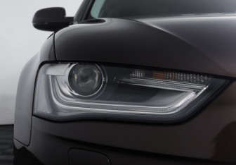 Подержанный автомобиль Audi A4 Sedan 2014 года (20 фото)