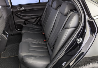Подержанный автомобиль Omoda S5 2024 года (18 фото)