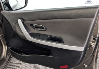 Подержанный автомобиль Kia Ceed Hatchback 2017 года (25 фото)