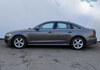Подержанный автомобиль Audi A6 Sedan 2016 года (8 фото)